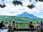 area-restoran-di-cimory-dairyland-prigen.jpg