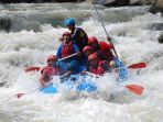 arung-jeram-di-sungai-serayu_20180312_160151.jpg