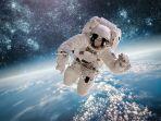 astronot-di-luar-angkasa.jpg