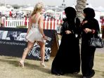 aturan-turis-wanita-di-dubai_20170902_145154.jpg