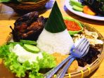 ayam-bakar-emak-di-papa-toms-caffe_20170407_171918.jpg