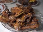 ayam-goreng-kampung-di-warung-koboi.jpg