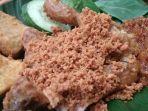 ayam-penyet-original-d-penyetz-d-cendol.jpg