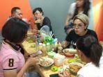 bakso-aci-akang-di-jalan-cisanggiri-kebayoran-baru-jakarta-selatan.jpg
