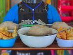 bakso-klenger-ratu-sari-untuk-makan-siang.jpg