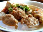 bakso-kuliner-berkuah-hangat-dan-gurih-yang-enak-dimakan-saat-musim-hujan.jpg