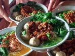 bakso-soun-mi-ayam-sompok.jpg
