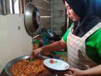 Viral Karena Masakannya Diunggah ke Medsos, Bakso Tumis dari Asahan Terjual 200 Porsi Per Hari