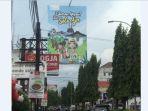 baliho-iklan-liburan-aman-ke-solo-aja-yang-dipasang-di-yogyakarta.jpg