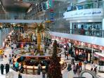 bandara-dubai-uni-emirat-arab_20160809_152923.jpg