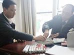 Perusahaan Transportasi China Ini Bayar Sebagian Pegawainya Pakai Uang Recehan, Kok Bisa?