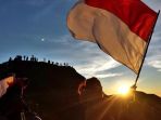 bendera-berkibar-di-atas-gunung_20180805_192610.jpg