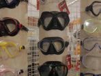 berbagai-jenis-masker-selam-ditawarkan-di-pameran-deep-and-extreme-indonesia-2016_20170401_090755.jpg