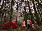 berkemah-di-gunung-pancar.jpg