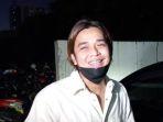 billy-syahputra-di-lapangan-bola-aldiron.jpg