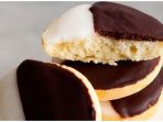 black-and-white-cookies-kudapan-pesisir-timur-amerika_20181028_191727.jpg