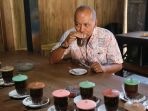 bondan-winarno-saat-mencicipi-kopi_20171129_125308.jpg