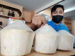 buah-kelapa-muda-jelly-di-taufik-kupi-2-kota-lhokseumawe-aceh-sabtu-812021.jpg
