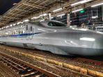 bullet-train-japan-atau-kereta-peluru-jepang.jpg