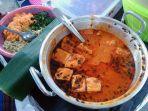 bumbu-khas-serta-urapan-sayur-yang-biasa-ditemui-dalam-satu-porsi-sego-boranan.jpg