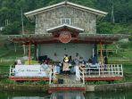 cafe-tengah-daun.jpg