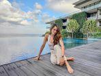 cinta-laura-di-bali.jpg