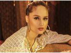 cinta-laura-kiehl-1.jpg