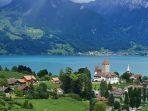 danau-brienz-di-swiss.jpg