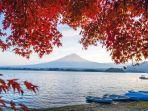 danau-kawaguchiko-yamanashi-satu-destanasi-di-jepang-untuk-menyaksikan-musim-gugur-terbaik.jpg