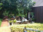dekorasi-warung-jae-yang-ramai-dikunjungi-bergaya-bohemian.jpg