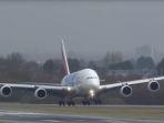 emirates-mendarat.jpg