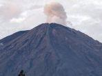 erupsi-gunung-semeru-yang-ditandai-munculnya-guguran-awan-panas.jpg