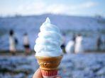 es-krim-biru-di-hokkaido.jpg