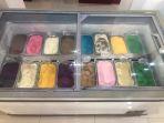 es-krim-di-kafe-roemi.jpg
