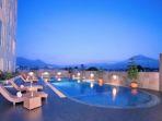 fasilitas-kolam-renang-di-atria-hotel-malang.jpg