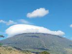 fenomena-topi-awan-dari-sembalun-september-2018.jpg