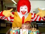 figur-ronald-di-restoran-mcdonalds_20171206_125825.jpg