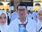 foto-dengan-latar-kabah.jpg