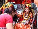 gadis-yang-dianggap-dewi-kumari-di-nepal.jpg