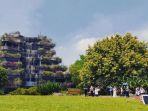 gedung-ikonik-yang-jadi-spot-foto-di-taman-buah-mekarsari.jpg