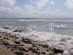 gelombang-tinggi-di-pantai-matahari-terbit.jpg