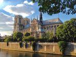 gereja-notre-dame-di-paris-perancis.jpg