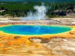 grand-prismatic-spring-di-area-midway-geyser-basin-di-taman-nasional-yellowstone.jpg
