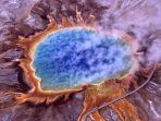 grand-prismitic-spring-yang-merupakan-bagian-dari-yellowstone-national-park-wyoming.jpg