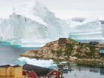 gunung-es-terlihat-di-dekat-sebuah-pulau-di-greenland_20180718_100631.jpg