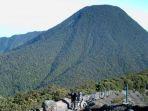 gunung-gede-pangrango-jawa-barat.jpg