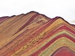 gunung-pelangi-di-peru_20170731_175851.jpg