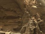 gunung-sharp-di-planet-mars_20180420_182258.jpg