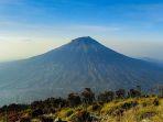 gunung-sumbing-pagi-hari.jpg