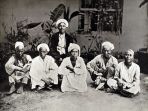 Ada dari Aceh hingga India, Inilah Potret Para Jemaah Haji pada Tahun 1880-an dari Berbagai Negara
